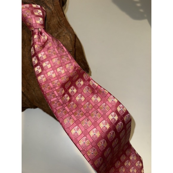 Ermenegildo Zegna Other - Ermenegildo Zegna Geometric Pattern Fuchsia/Dark Pink Silk Tie Made in Italy